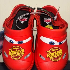 Disney Pixar Cars Lightning McQueen Rust-eze Red Kids Clogs